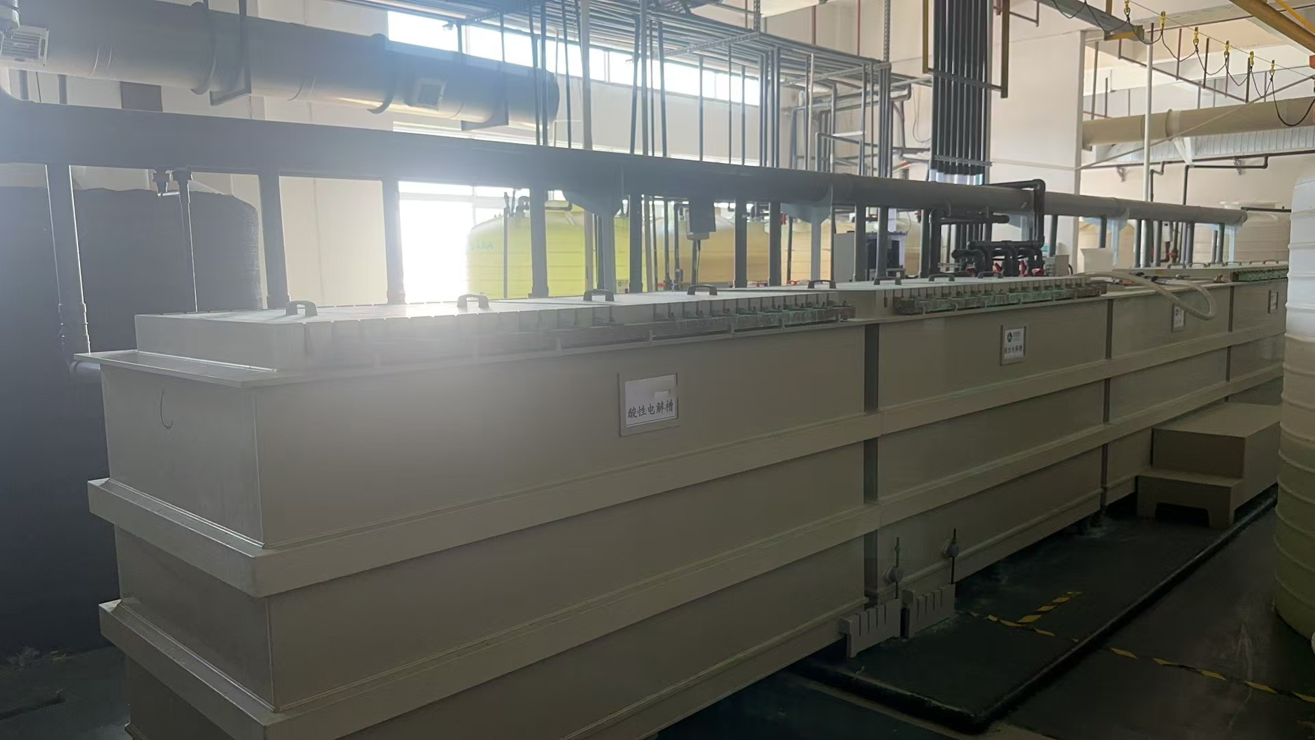 Сурьмяный электролизер