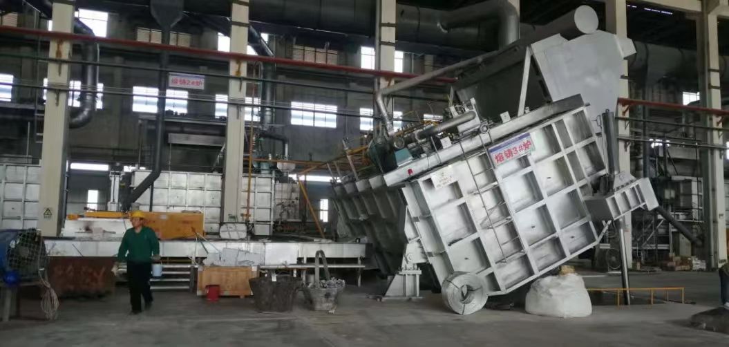 Наклонная прямоугольная печь для плавки алюминия